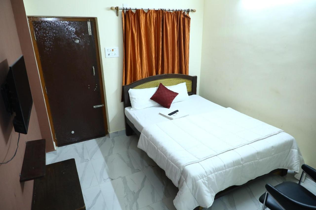 Babu Naidu Residency Apartment Vellore Ngoại thất bức ảnh