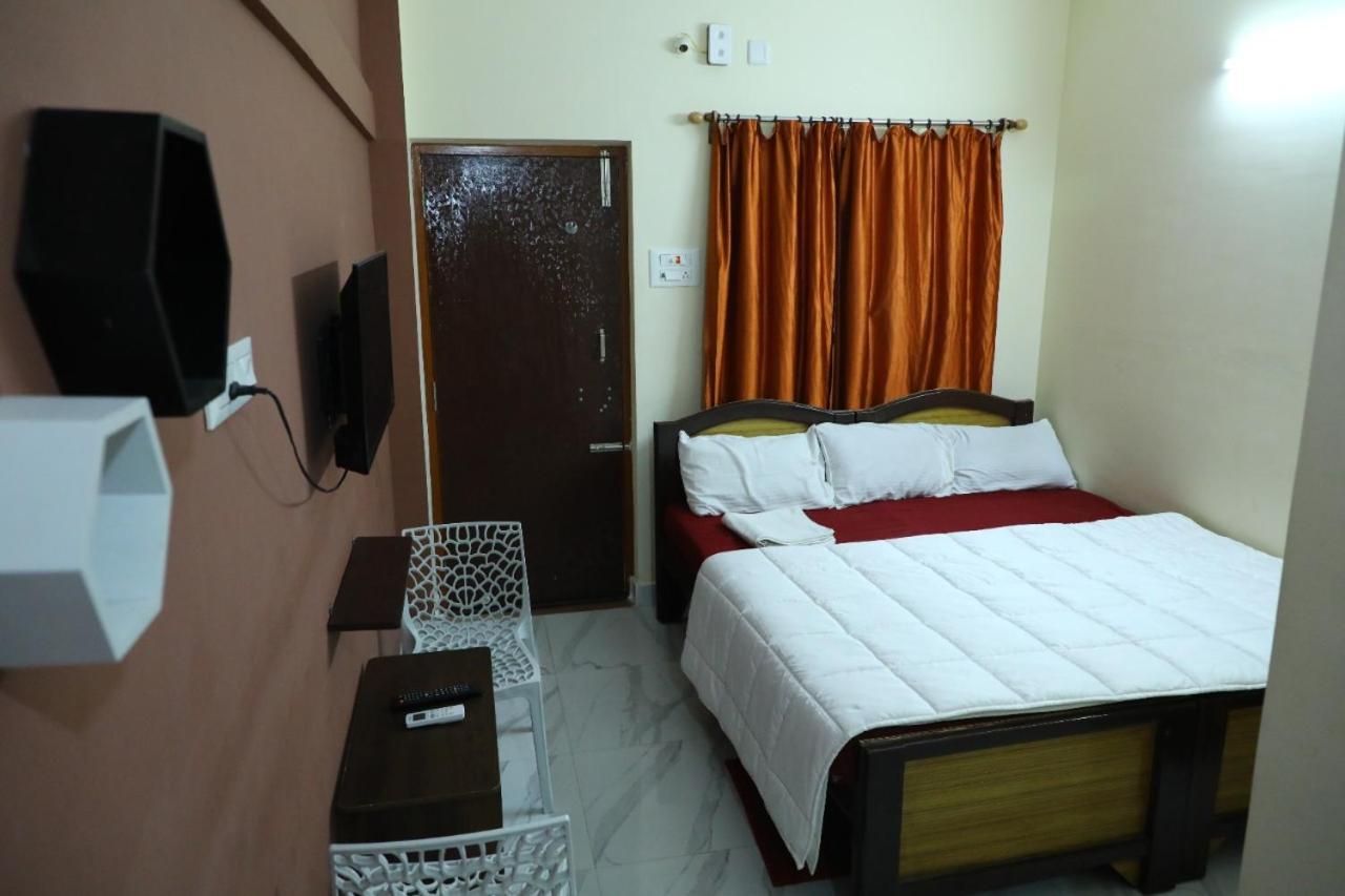 Babu Naidu Residency Apartment Vellore Ngoại thất bức ảnh